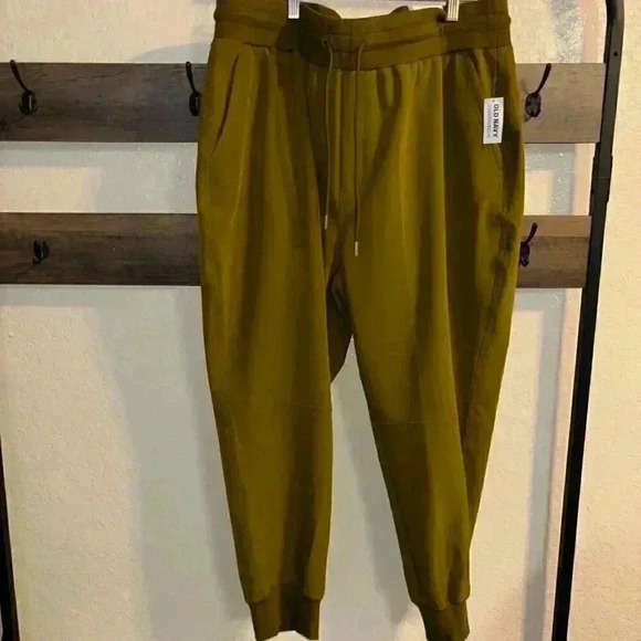 NWT Old Navy High-Waisted All-Seasons StretchTech Joggers Size 2XL - Picture 3 of 14